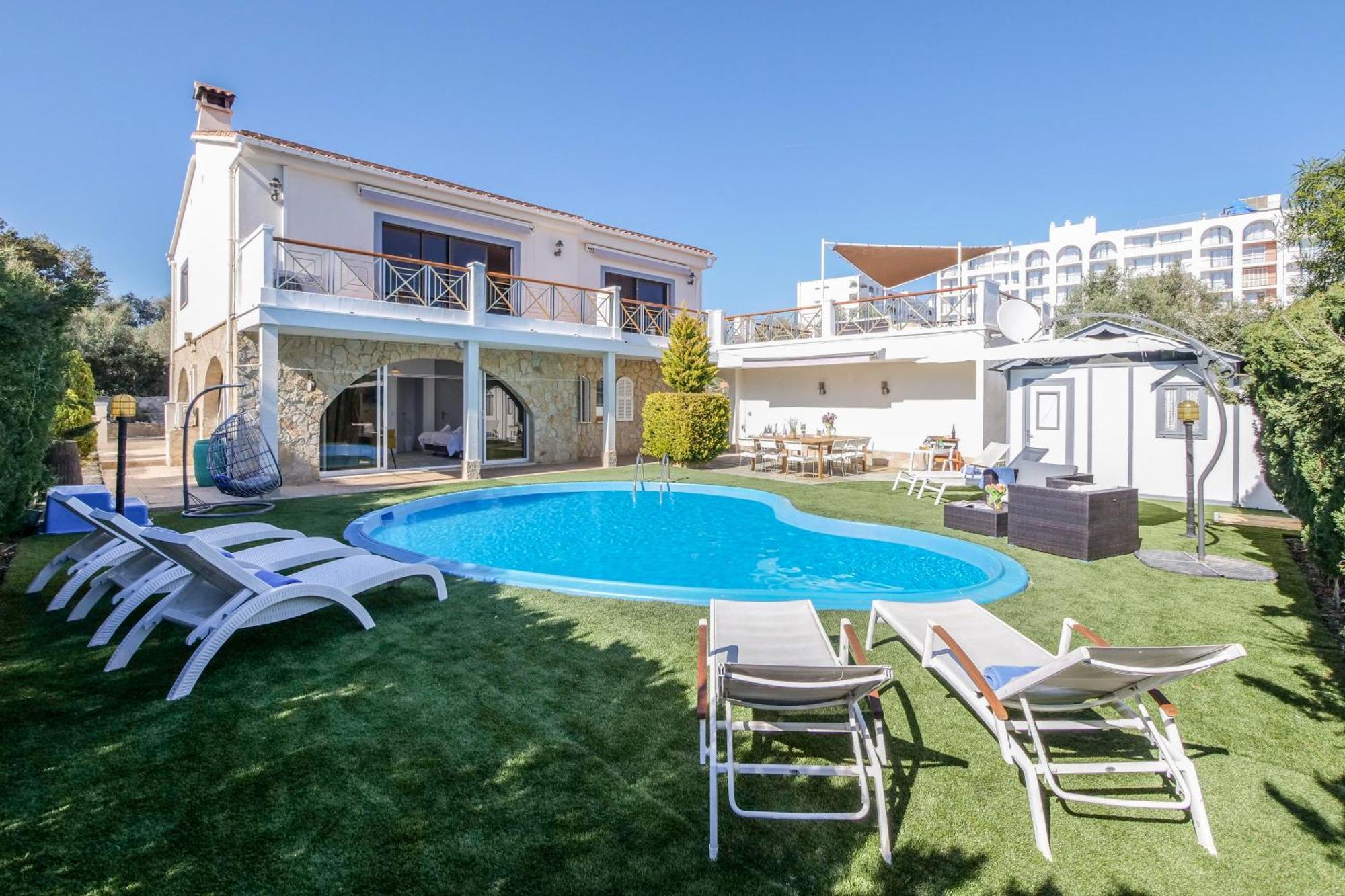 Apartment Moderne Grosse Villa, 5 Min Fusslaeufig Zum Strand,pool,klima Calas de Mallorca